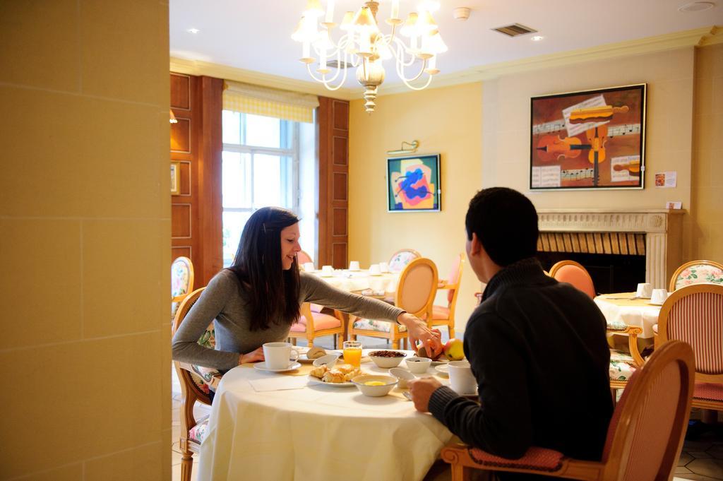Le Grand Hotel Сен-Кантен Экстерьер фото